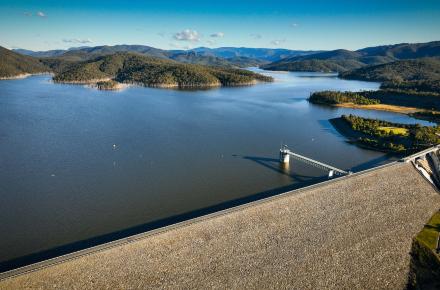 Aerial photo of Hinze Dam