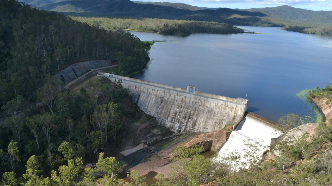 Lake Manchester spilling post ex TC Debbie April 2017 photo by Dan Garcia.JPG