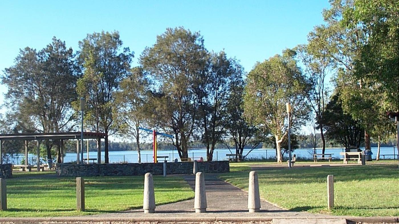 McGavin View Lake Samsonvale