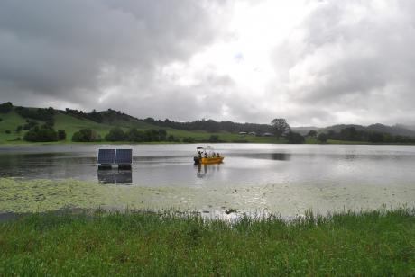 Ultrasonic sound waves technology is being used at Poona Dam as a revolutionary way to manage the impacts of blue green algae blooms that can cause taste and odour issues in drinking water