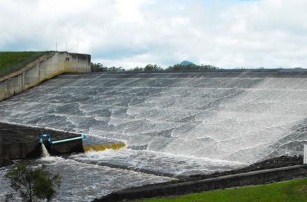 Lake Macdonald Dam