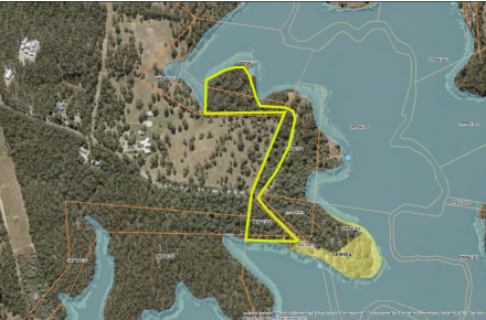 Area of land at Lake Kurwongbah subject to planned burn outlined in yellow