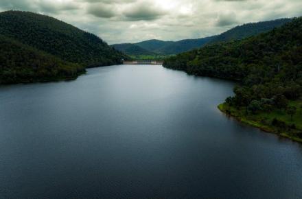 View of Lake Somerset upstream of the dam wall